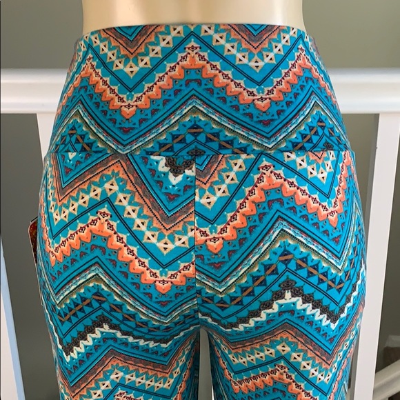 ❤❤ Lili White- flare pants colorful- size Medium - Picture 3 of 7